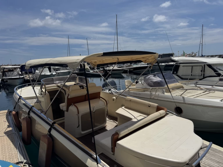 Invictus  Invictus 280 TT charter bareboat or skippered in  Roquebrune-Cap-Martin