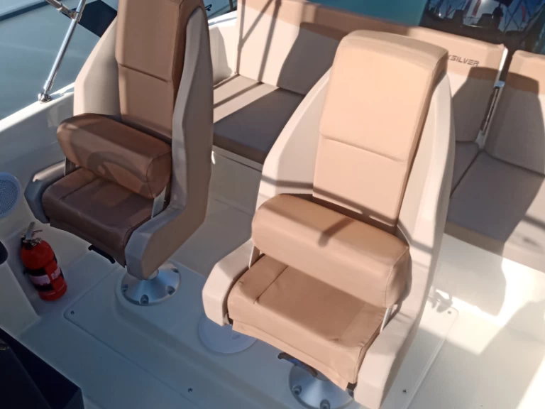 Motorboat hire in Cambrils - Quicksilver Activ 605 Sundeck