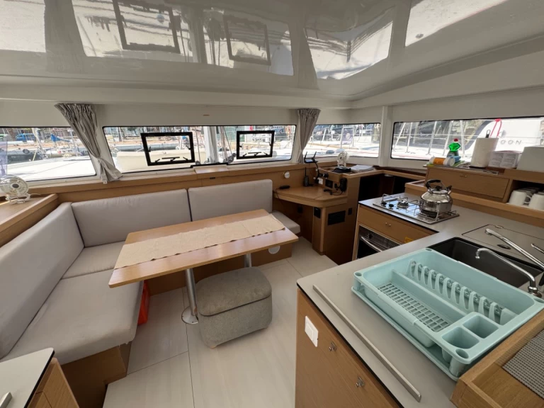 Charter a Excess Excess 11 in Palma de Mallorca on Samboat