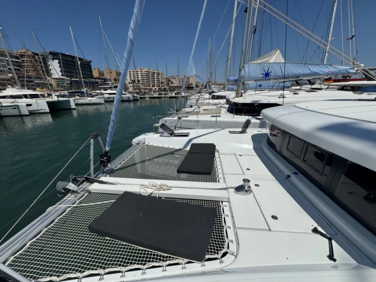 Hire a Lagoon Lagoon 42 Palma de Mallorca