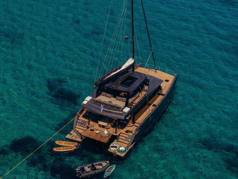 Catamaran hire in Lefkáda -  Moon Yacht 65
