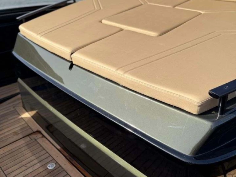 Charter a Sea Water Kymera 53 in Bonifacio on Samboat