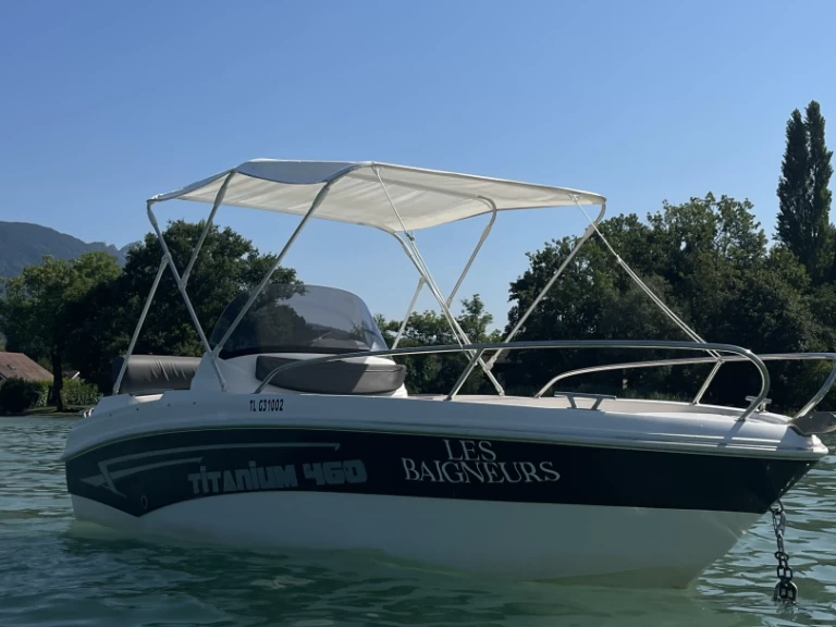 Hire a AM Yacht Titanium 460 Sevrier