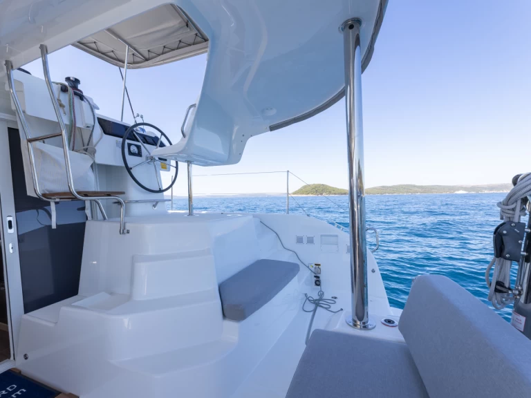 Yacht charter Rogoznica - Lagoon Lagoon 38 on SamBoat