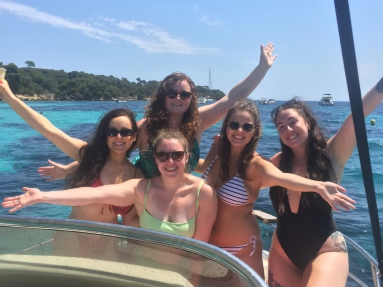 Motorboat to hire Cannes at the best price