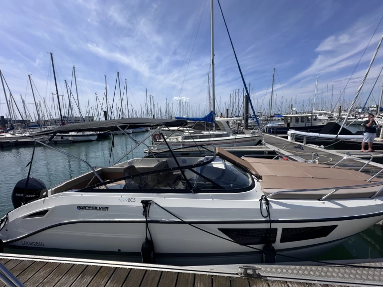 Motorboat to hire La Rochelle at the best price