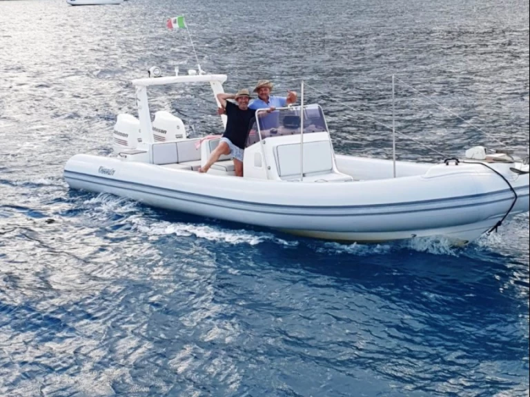 Hire a Marlin Boat 760 Salina (Island)