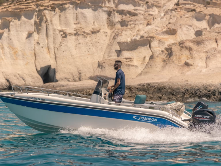 Charter a Poseidon BLU WATER 185 in Mílos on Samboat