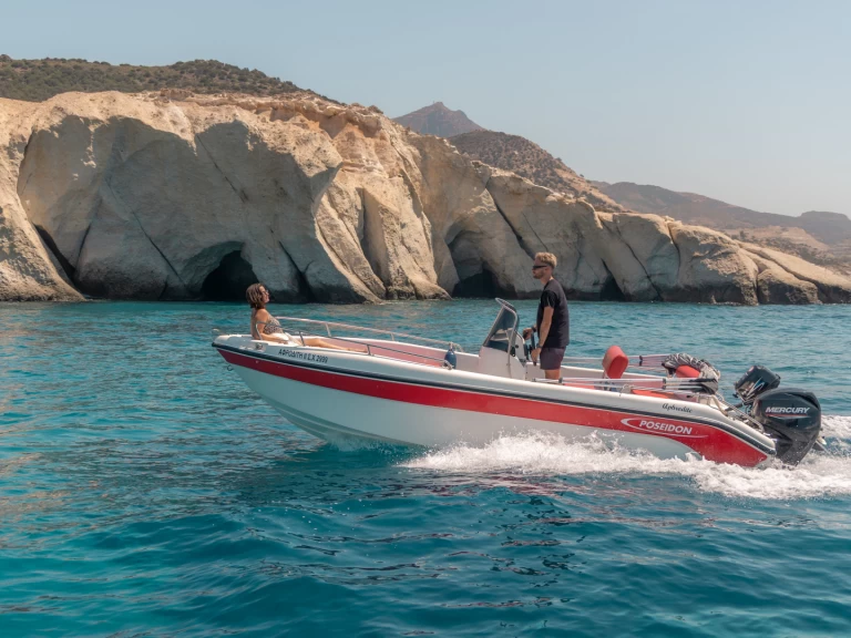 Yacht charter Mílos - Poseidon BLU WATER 185 on SamBoat