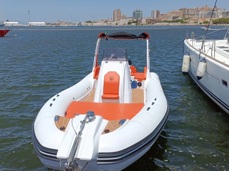RIB hire in Cagliari - Bottega Nautica 8.5