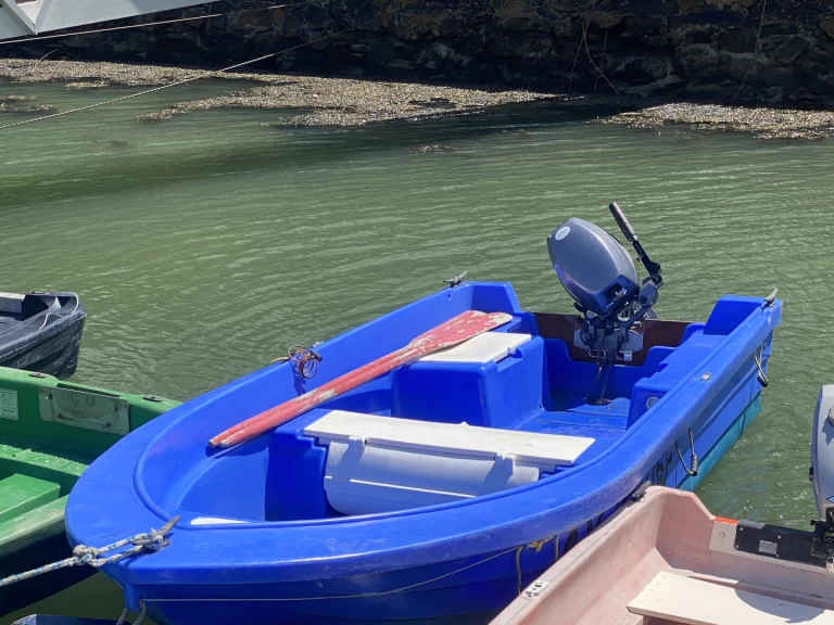 Hire Motorboat Neveux with a boat licence