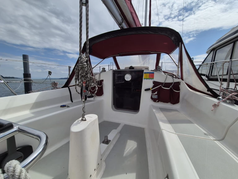 Sailboat to hire Bodman-Ludwigshafen at the best price