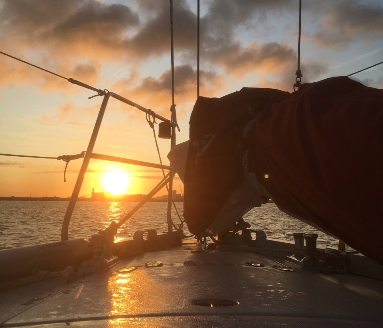 Sailboat to hire La Rochelle at the best price