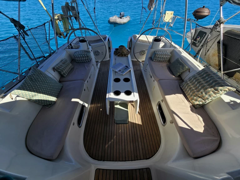 Yacht charter Taiohae - Jeanneau Sun Odyssey 45.2 on SamBoat