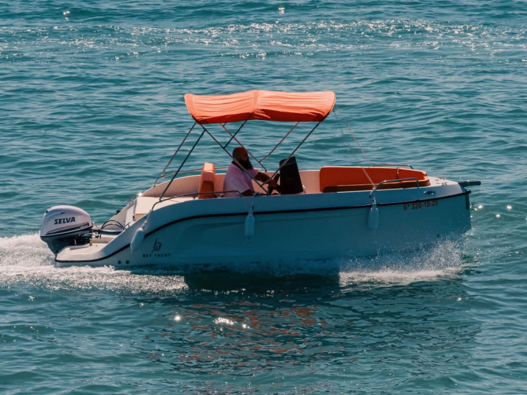 Yacht charter Puerto Marina Benalmadena - Bey Yacht 18 on SamBoat