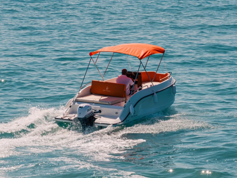 Motorboat hire in Puerto Marina Benalmadena - Bey Yacht 18