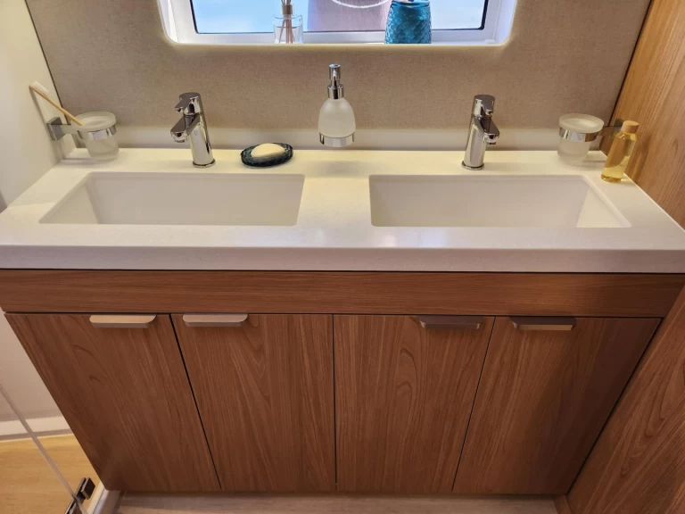 Charter a BALI 5.8 - 5 cabines BALI 5.8 in Le Marin on Samboat