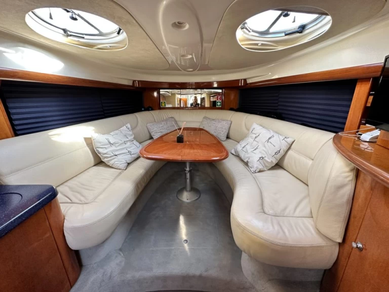 Motorboat hire in Porto-Vecchio - Cranchi Endurance 41