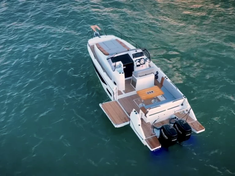 Yacht charter Santa Eulària des Riu - Bénéteau FLYER 9 SUNdeck on SamBoat