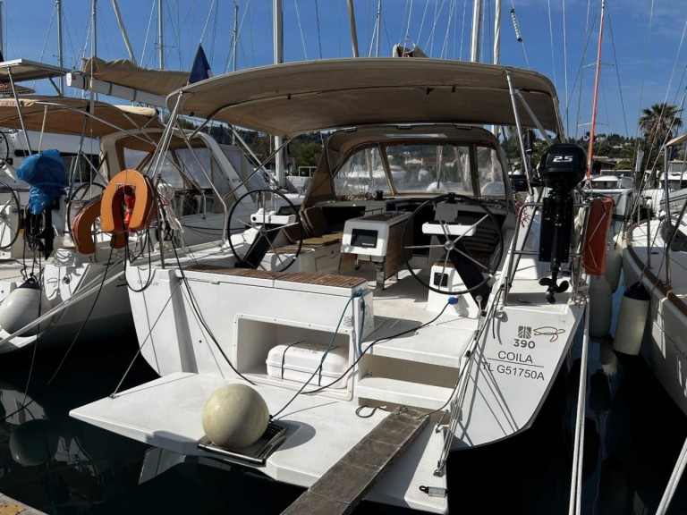 Sailboat hire in Gouvia - Dufour Dufour 390 GL