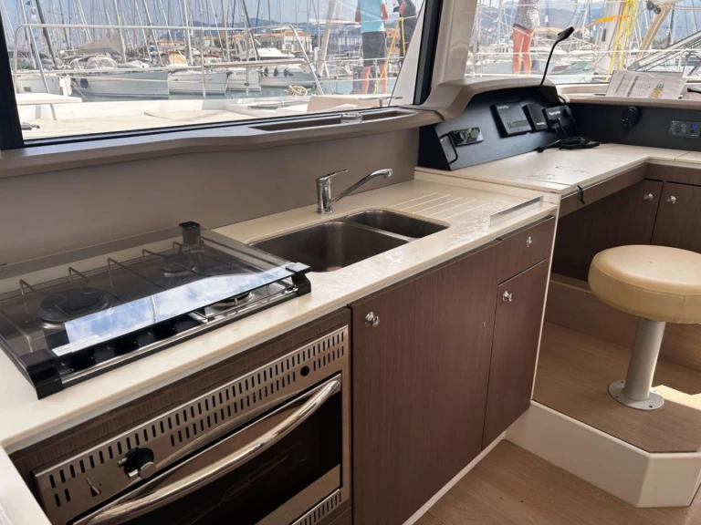 Catamaran hire in Lefkáda - Bali Bali 4.1