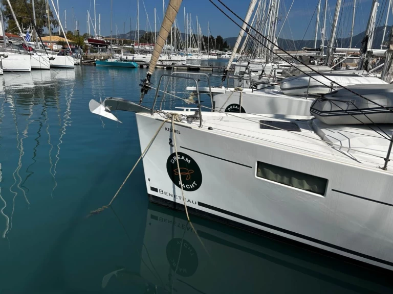 Yacht hire Gouvia cheap Oceanis 41.1
