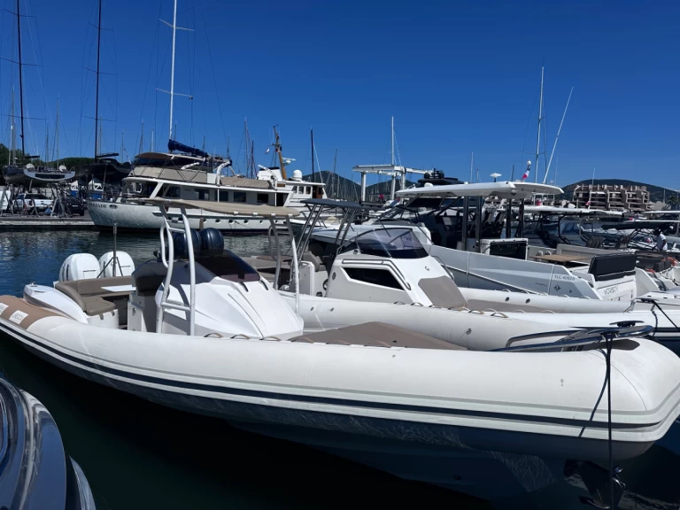 Hire RIB FANALE with a boat licence