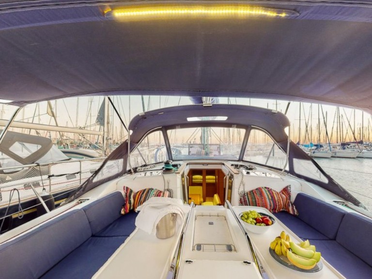Hire a Jeanneau Jeanneau 469 Alimos
