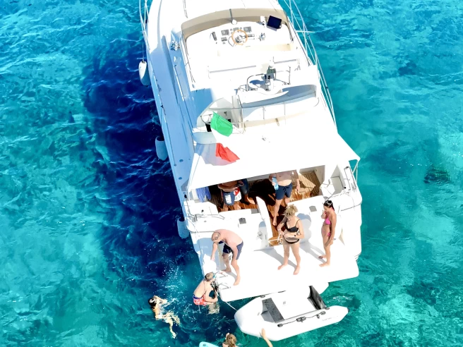 Hire Motorboat with or without skipper Fairline Olbia