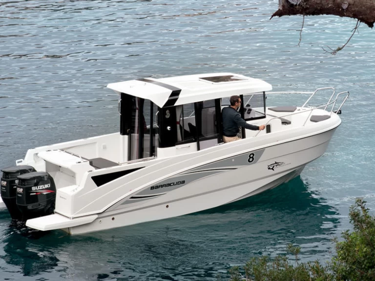 Motorboat to hire Puerto Deportivo Marina de Santander at the best price