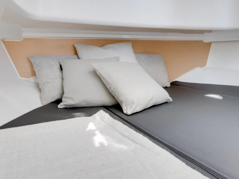 Yacht charter Puerto Deportivo Marina de Santander - Bénéteau Barracuda 8 on SamBoat