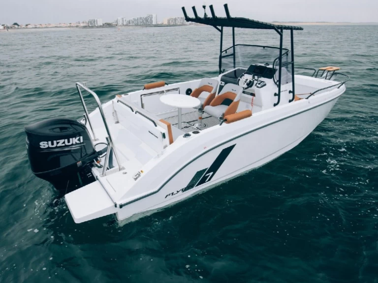 Bénéteau Flyer 7 SPACEdeck charter bareboat or skippered in  Publier
