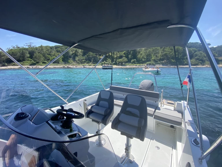 Jeanneau Cap Camarat 6.5 CC Serie 3 charter bareboat or skippered in  Saint-Aygulf