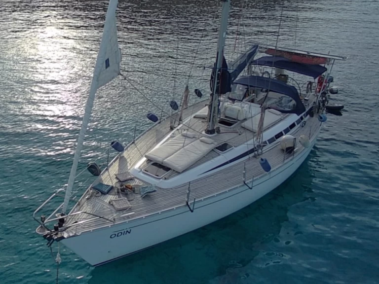 Navega con Odin Grand Soleil 46.3 15 metros charter bareboat or skippered in  Palma de Mallorca