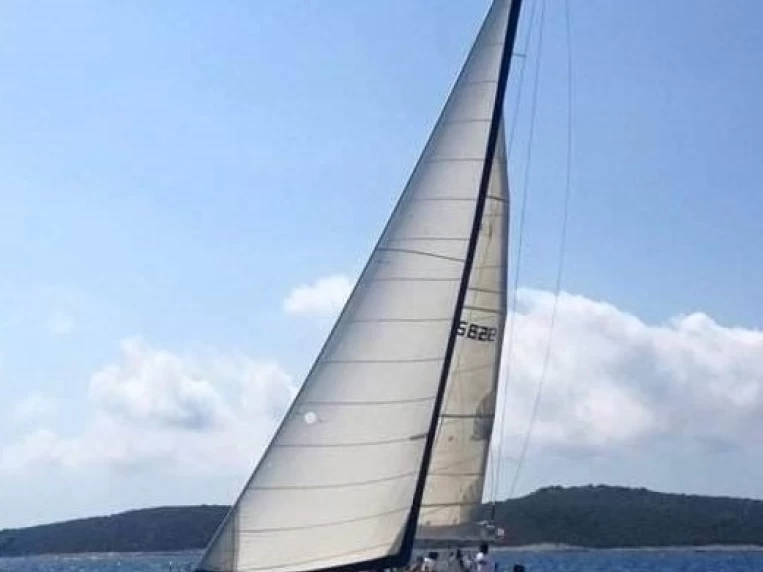 Hire Sailboat with or without skipper Morgante 45 Cattolica