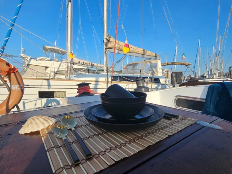 Hire a Morgante 45 Morgante 45 Cattolica