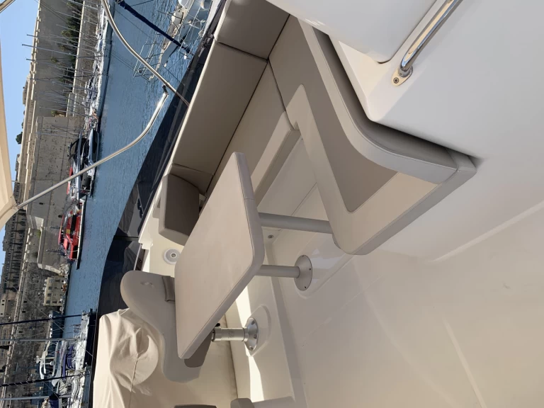 Hire Motorboat with or without skipper Bénéteau Il- Gżira