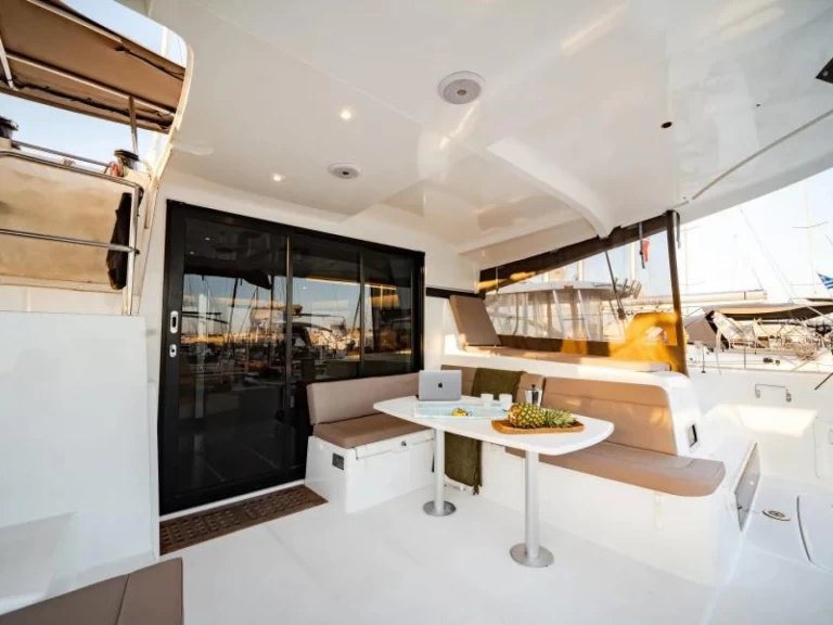 Hire a Lagoon Lagoon 42 Sant Antoni de Portmany