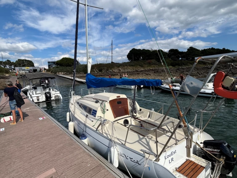 Sailboat hire in La Trinité-sur-Mer - Bénéteau First 24 QR
