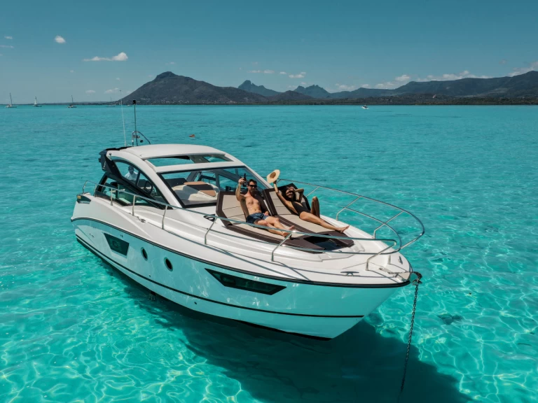 Yacht hire Tamarin cheap Gran Turismo 40