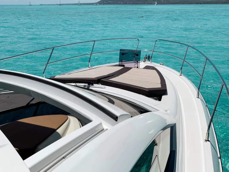 Luxury Yacht hire in Tamarin - Bénéteau Gran Turismo 40