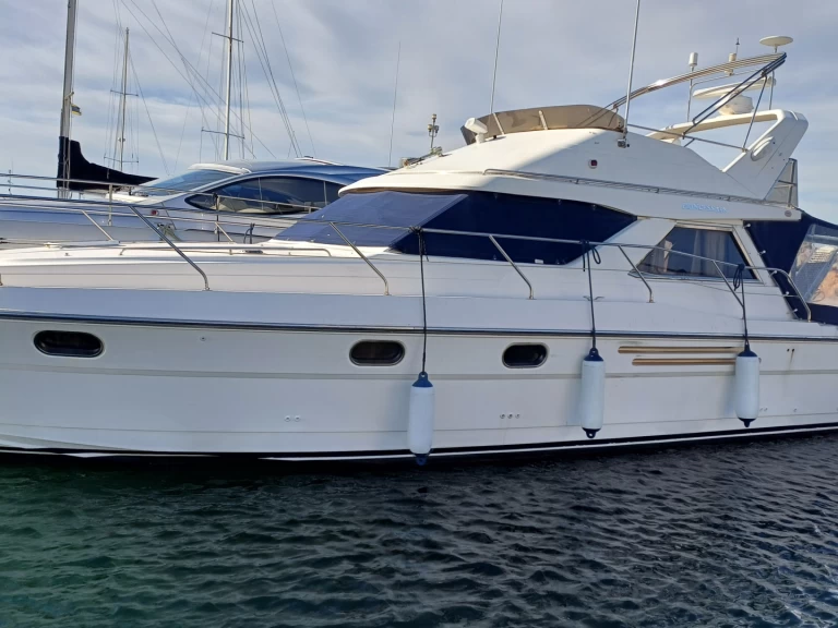 Hire a Princess Princess 398 Mar de Cristal