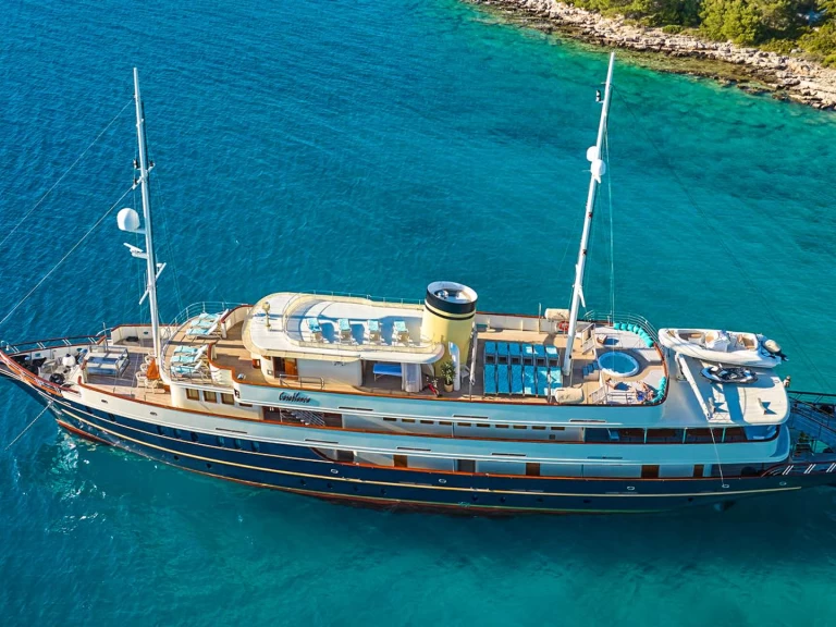 Hire Luxury Yacht with or without skipper Custom Trogir