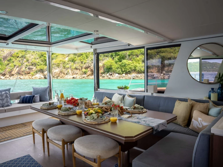 Luxury Yacht to hire British Virgin Islands (BVI) at the best price