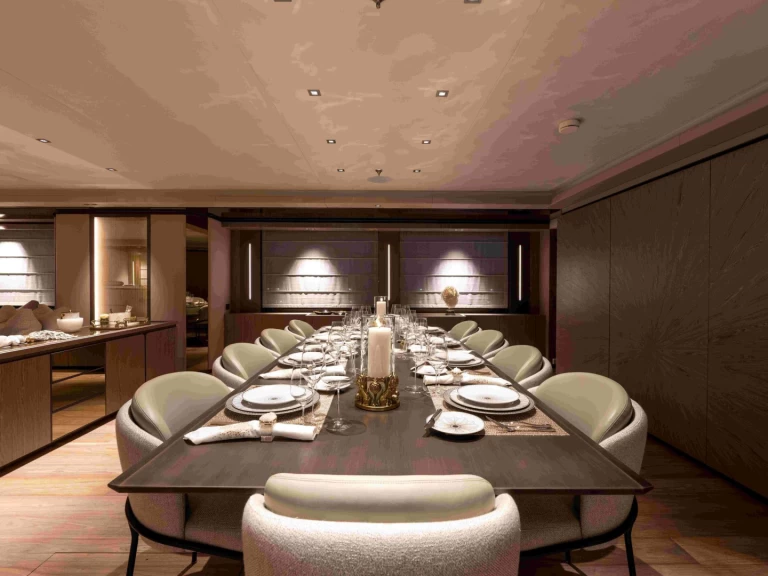 Hire Luxury Yacht Codecasa with a boat licence