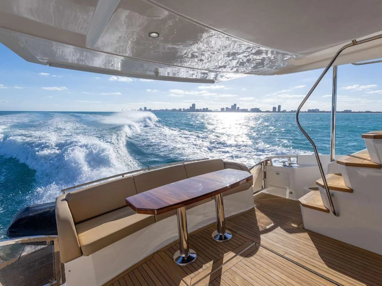 Luxury Yacht hire in Hurricane Hole - Sea Ray VIP Only