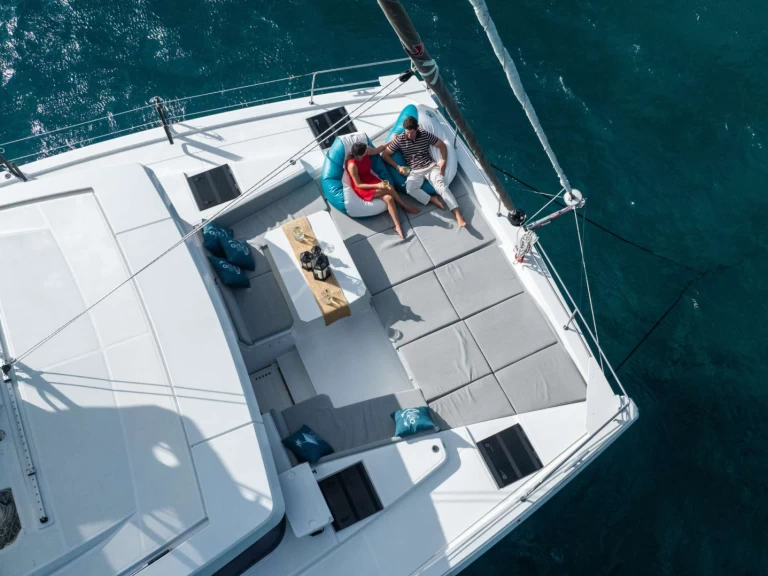 Hire Luxury Yacht Bali with a boat licence