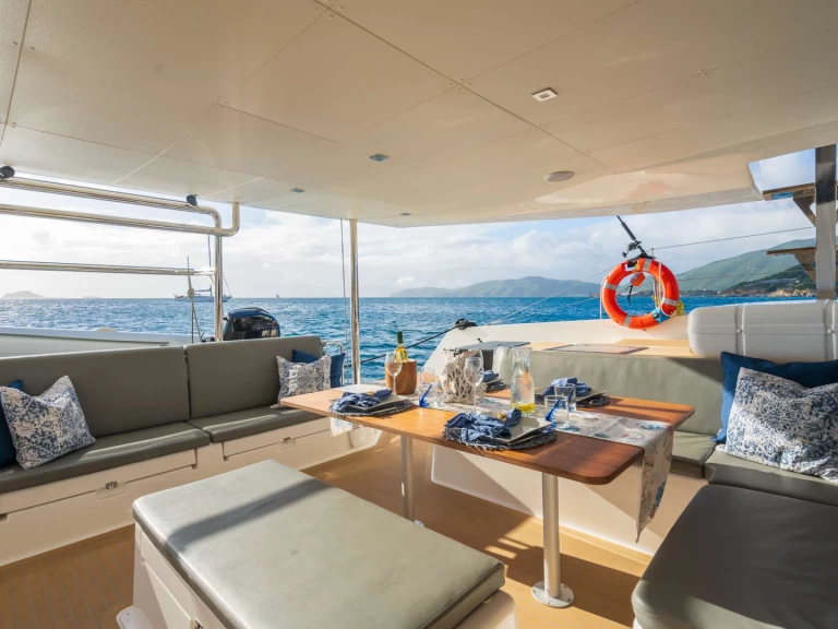 Charter a Cervetti Morning Star in Tortola on Samboat