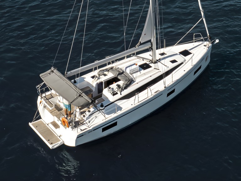 Hire a Bavaria Bavaria C38 Fethiye