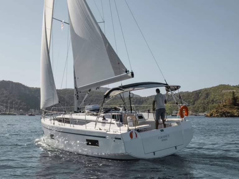 Hire Sailboat with or without skipper Bavaria Fethiye